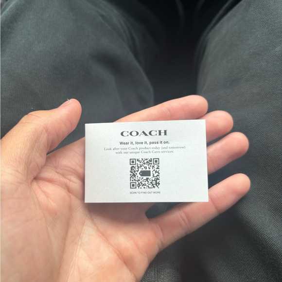 Authentic, Coach Wallet - Picture 4 of 6